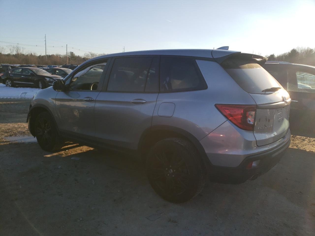 2019 HONDA PASSPORT S - Фото 2