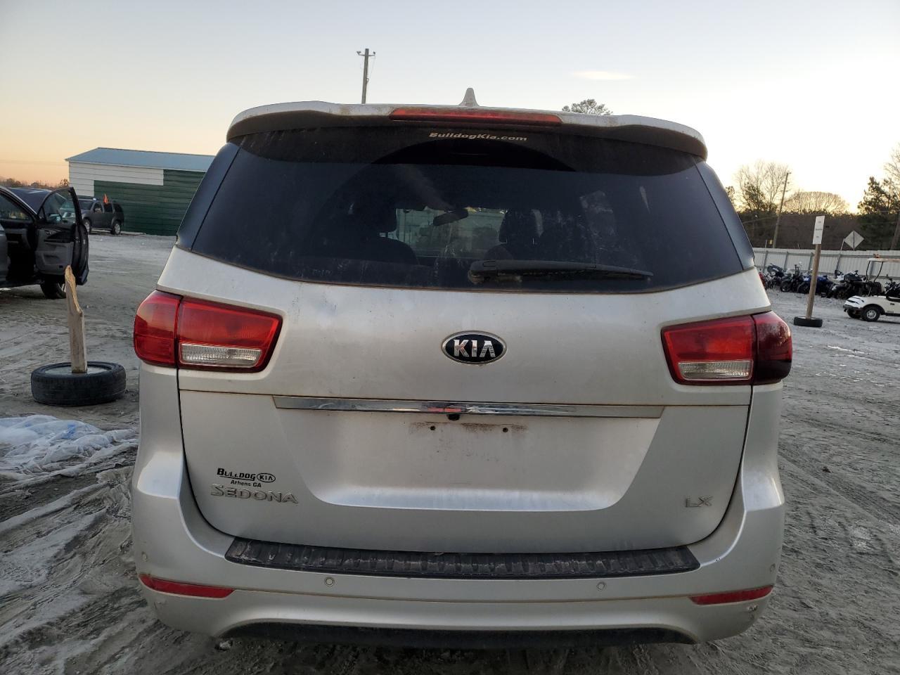 2017 KIA SEDONA LX - Фото 6