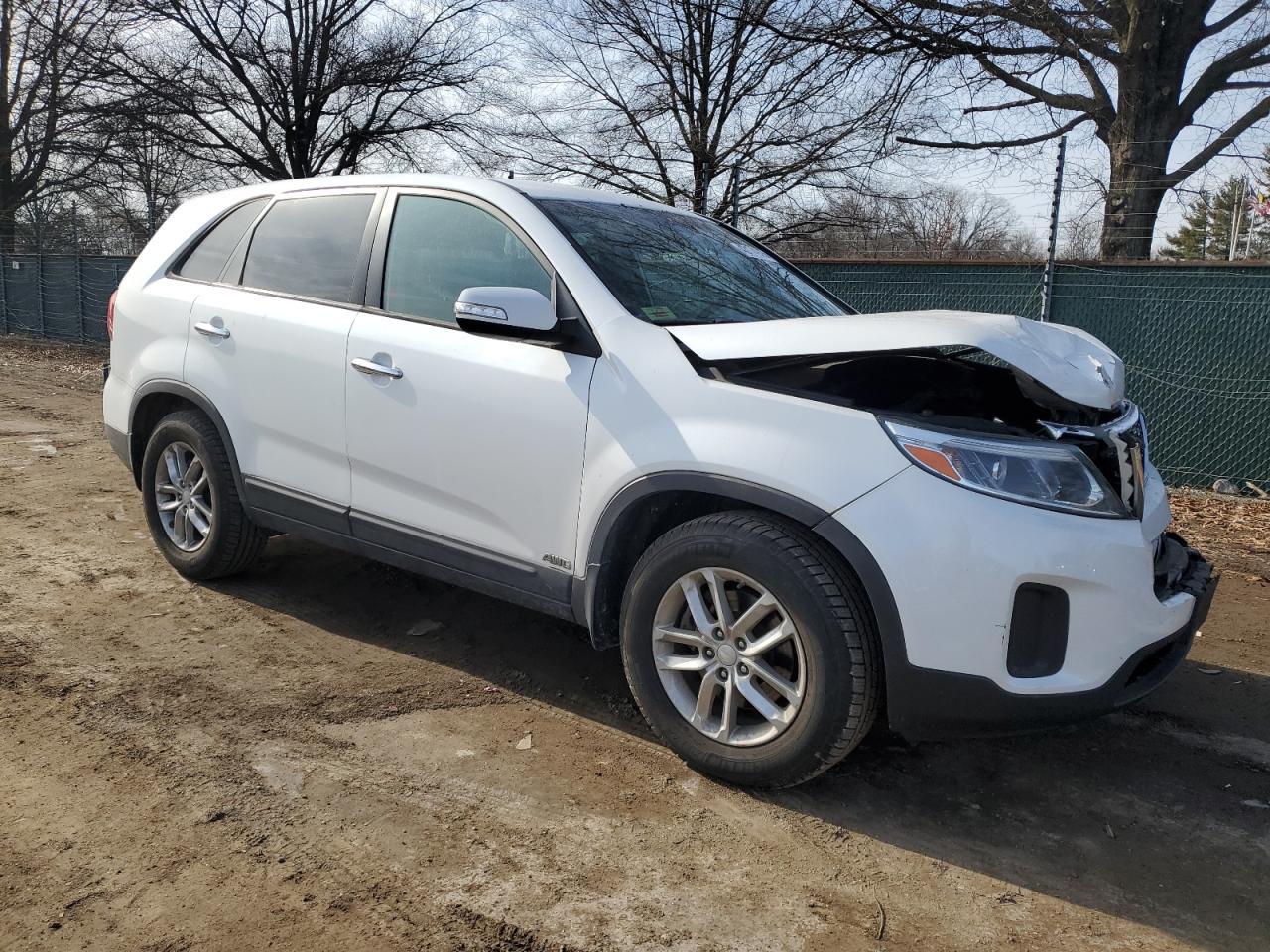 2015 KIA SORENTO LX - Image 4