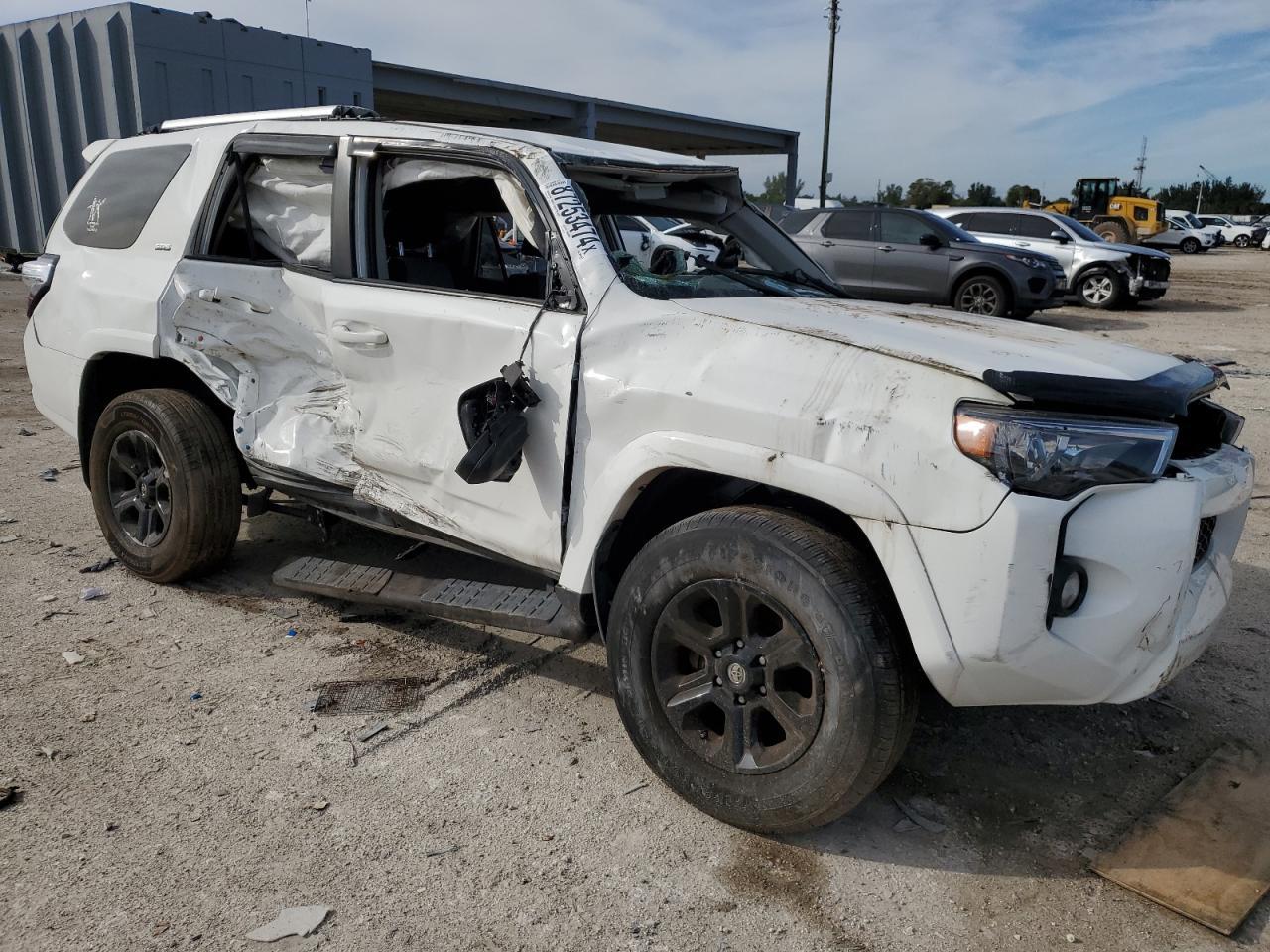 2018 TOYOTA 4RUNNER SR - Фото 4