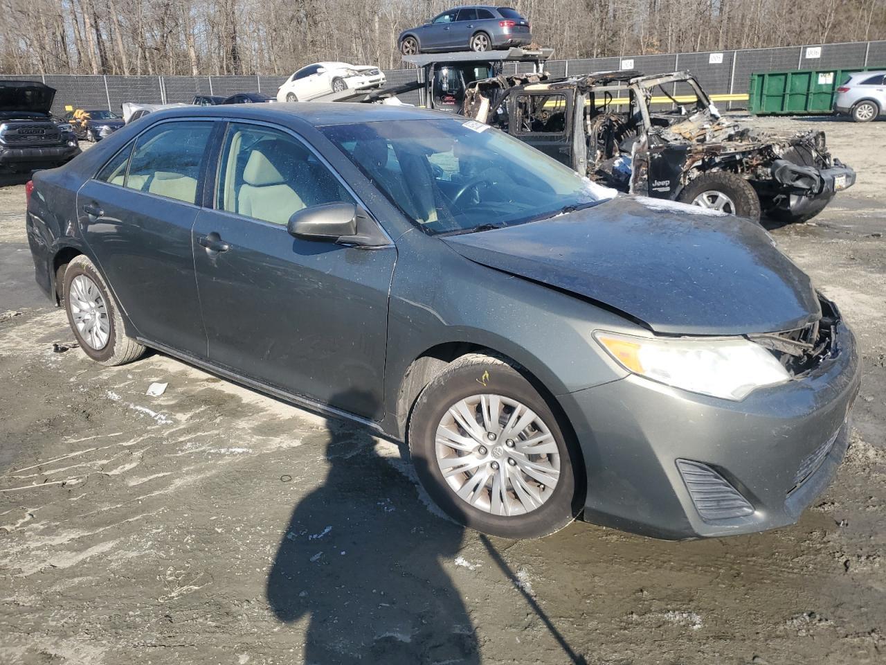 2013 TOYOTA CAMRY L - Фото 4