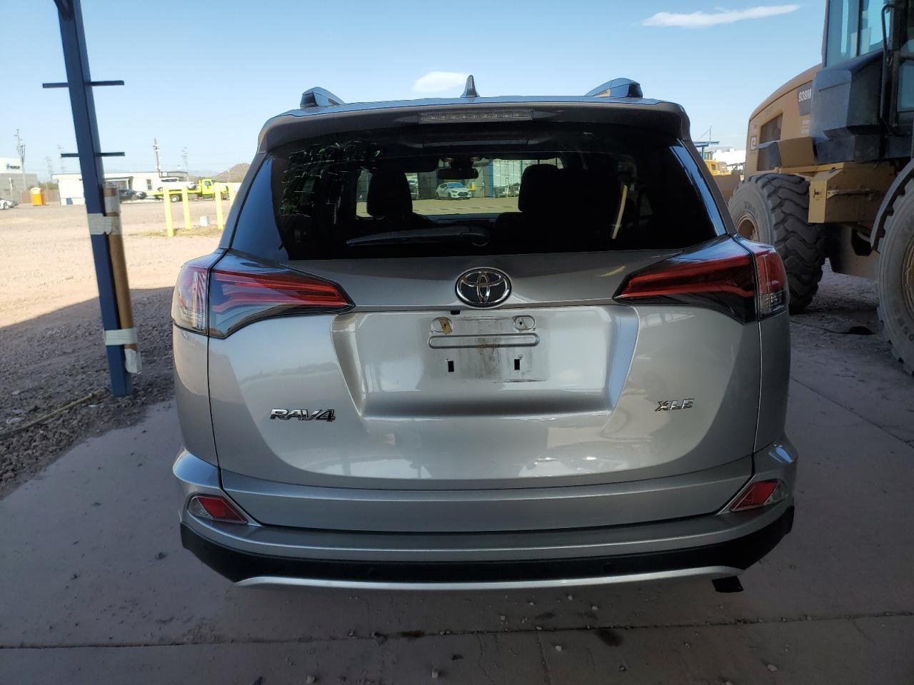 2016 TOYOTA RAV4 XLE - Image 6