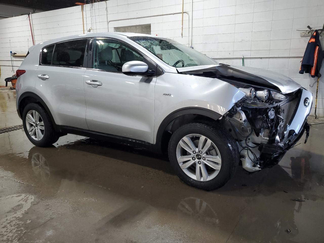 2017 KIA SPORTAGE L - Image 4