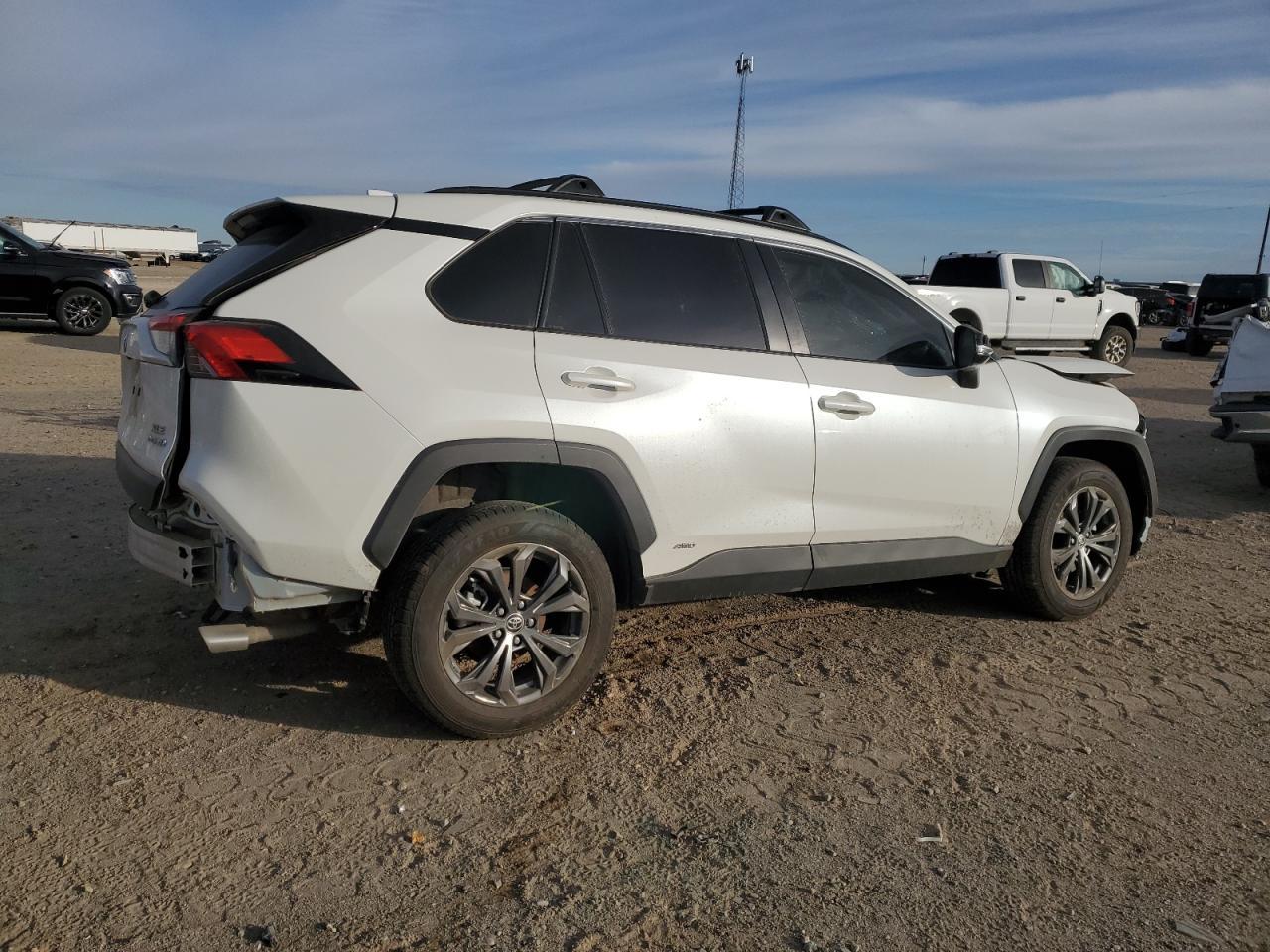 2022 TOYOTA RAV4 XLE P - Image 3