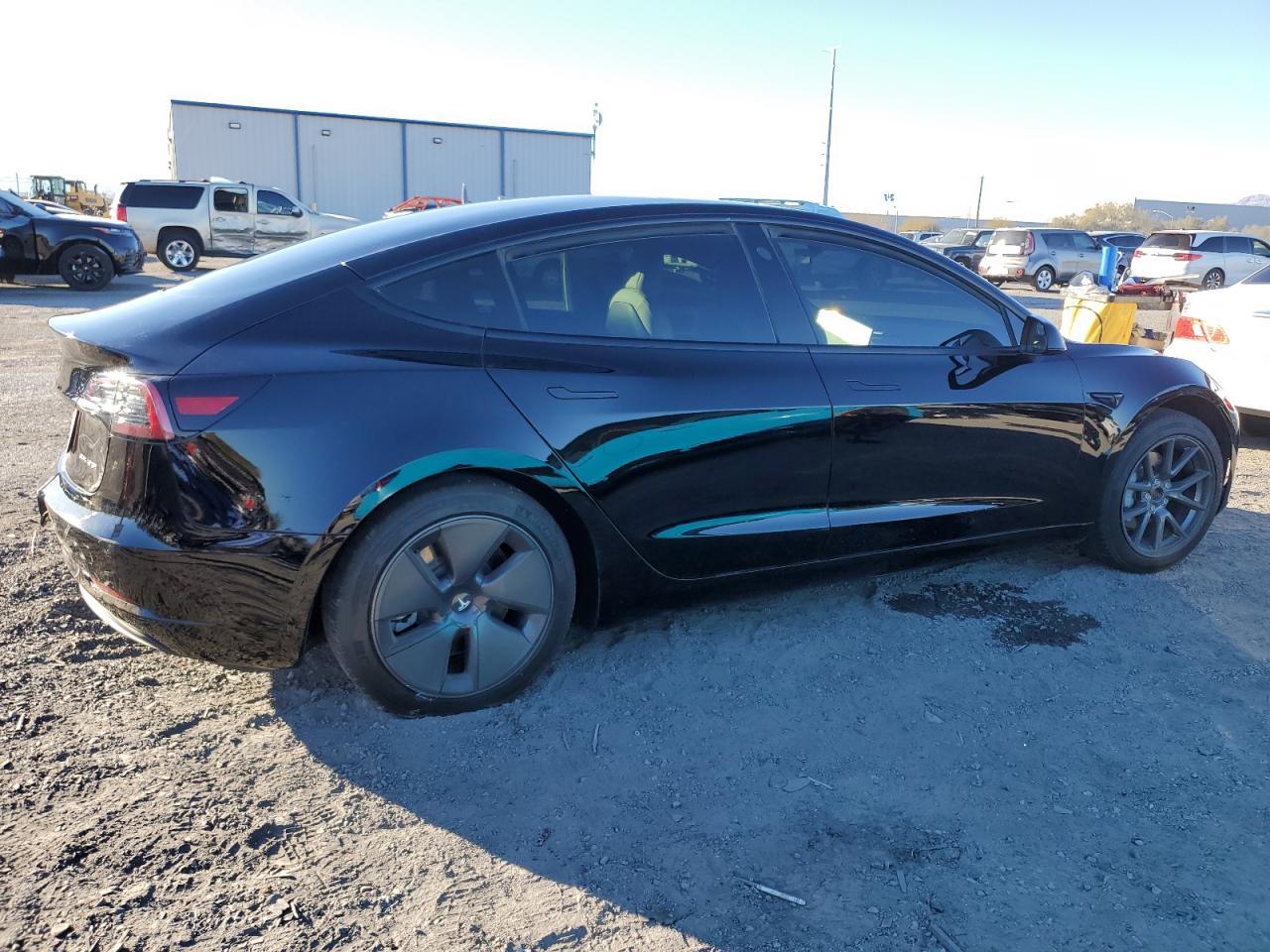 2022 TESLA MODEL 3 - Фото 3