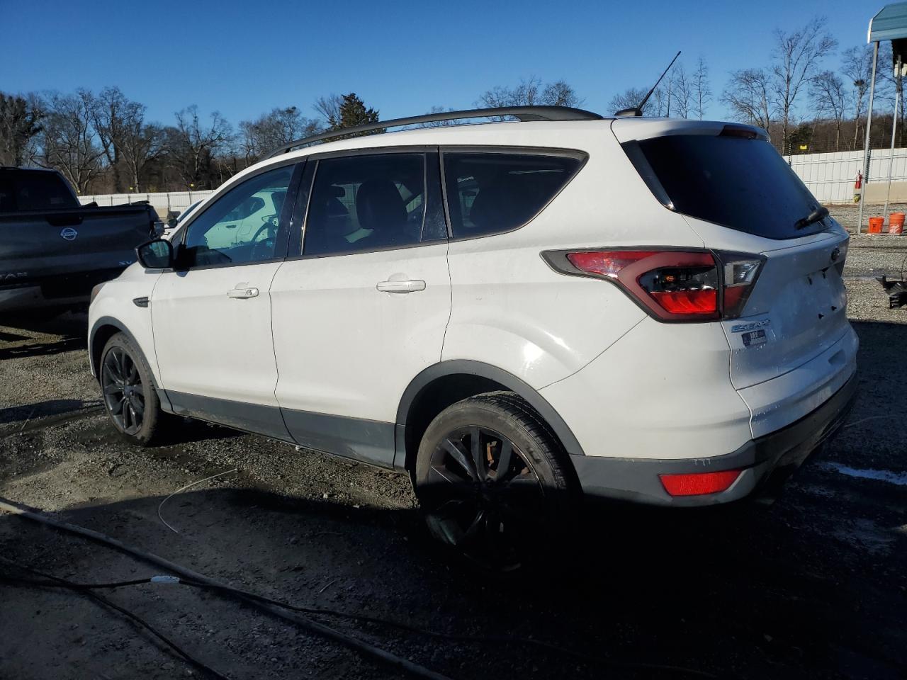2017 FORD ESCAPE SE - Фото 2