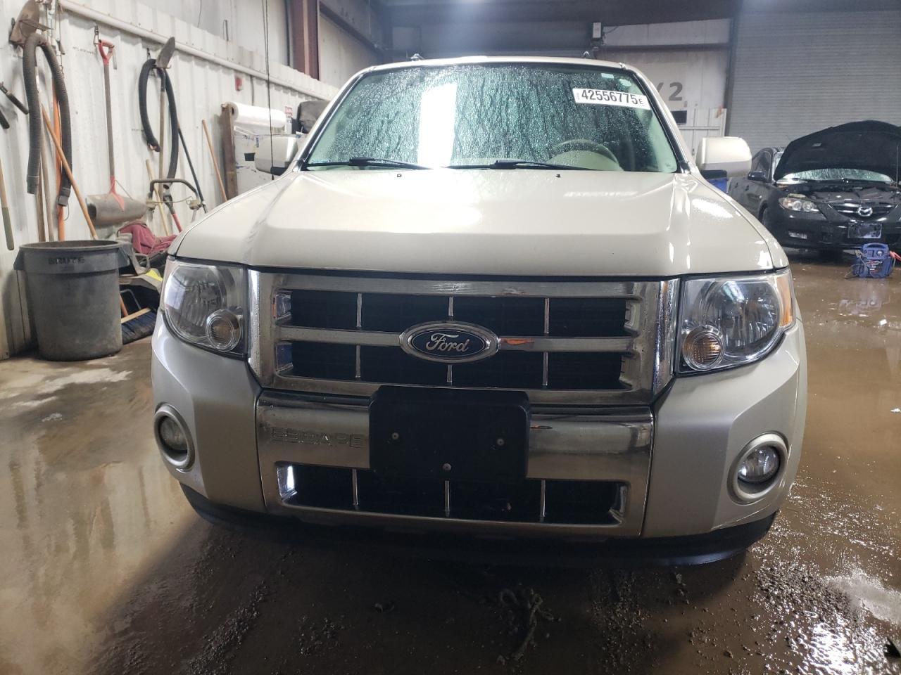 2012 FORD ESCAPE LIM - Image 5