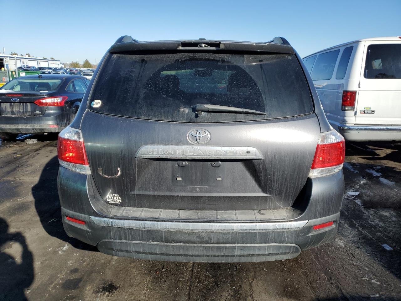 2011 TOYOTA HIGHLANDER - Image 6