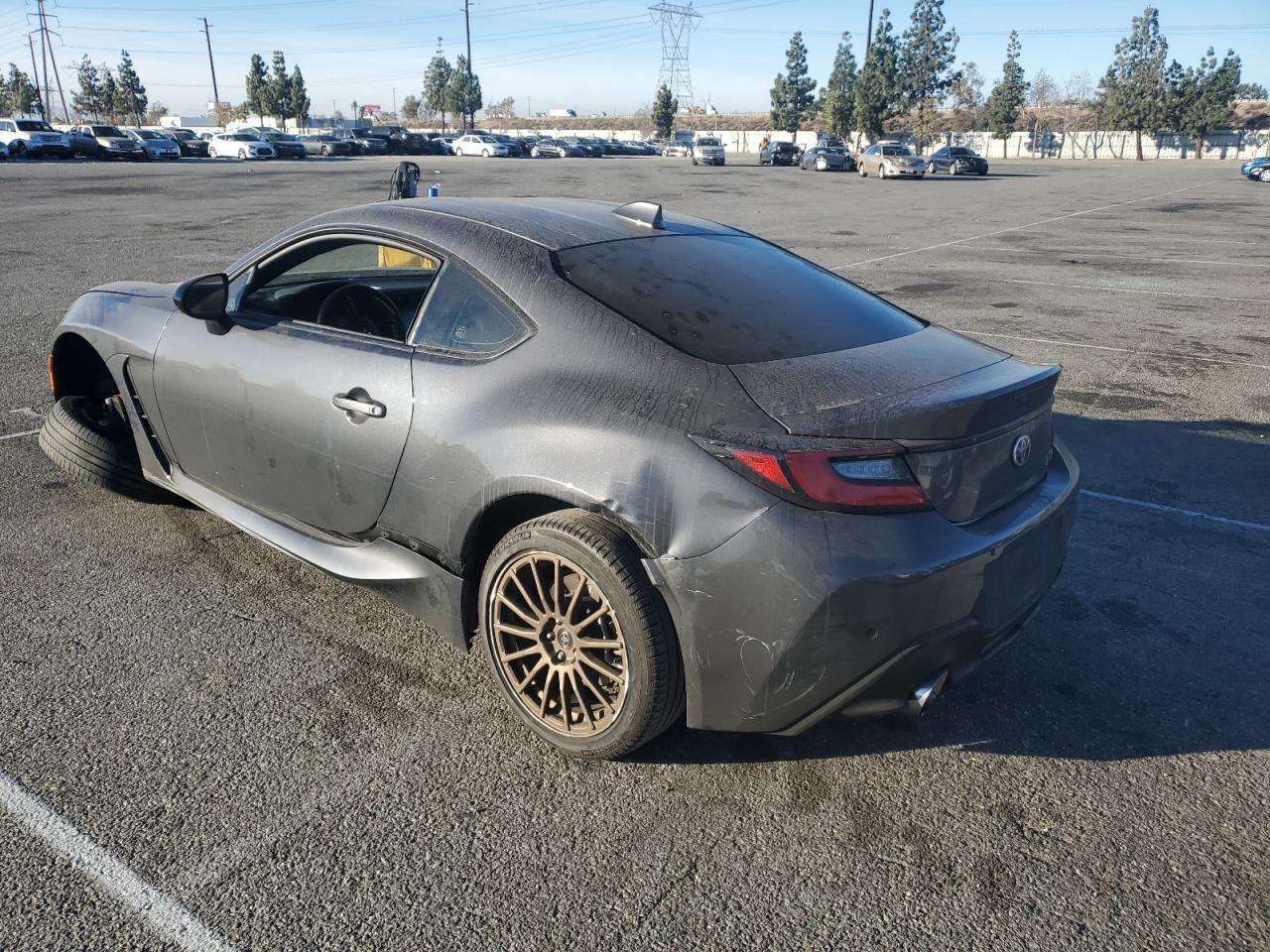 2023 TOYOTA GR 86 - Image 2