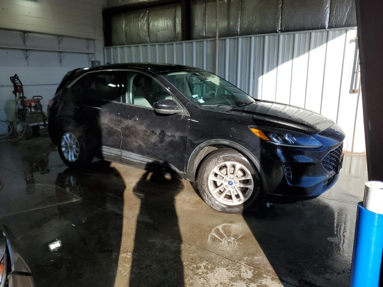 2020 FORD ESCAPE SE - Image 4