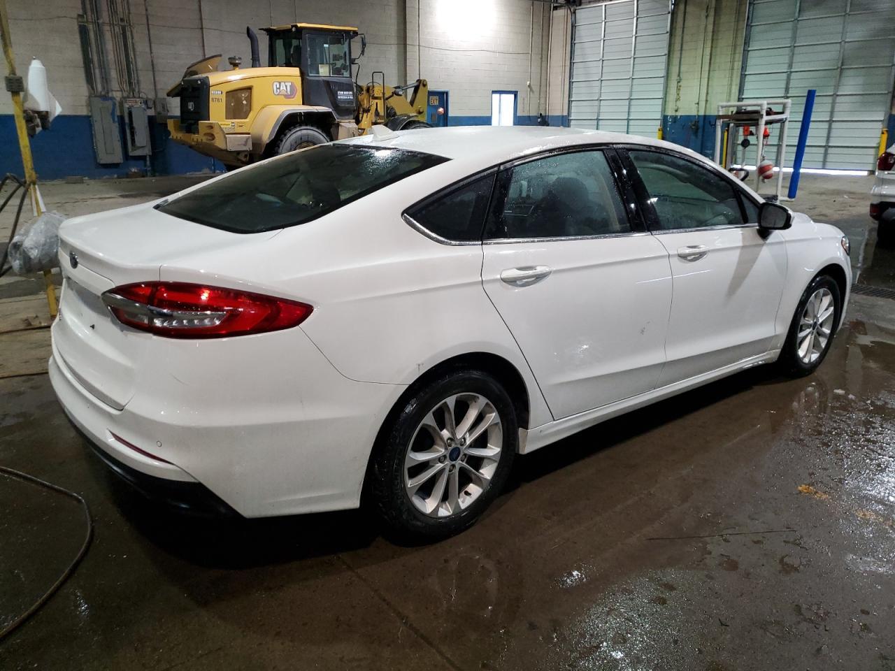 2020 FORD FUSION SE - Фото 3