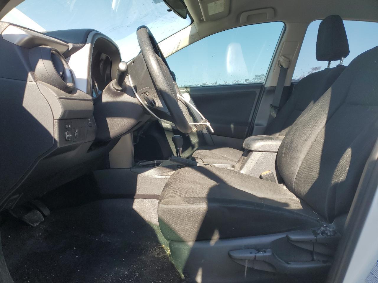2016 TOYOTA RAV4 LE - Image 7