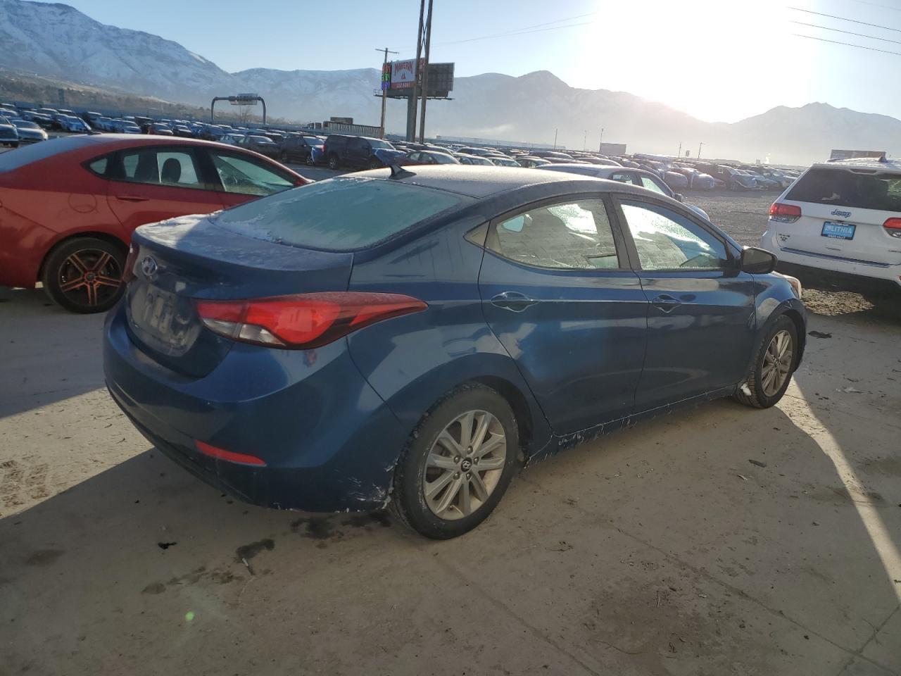 2015 HYUNDAI ELANTRA SE - Image 3