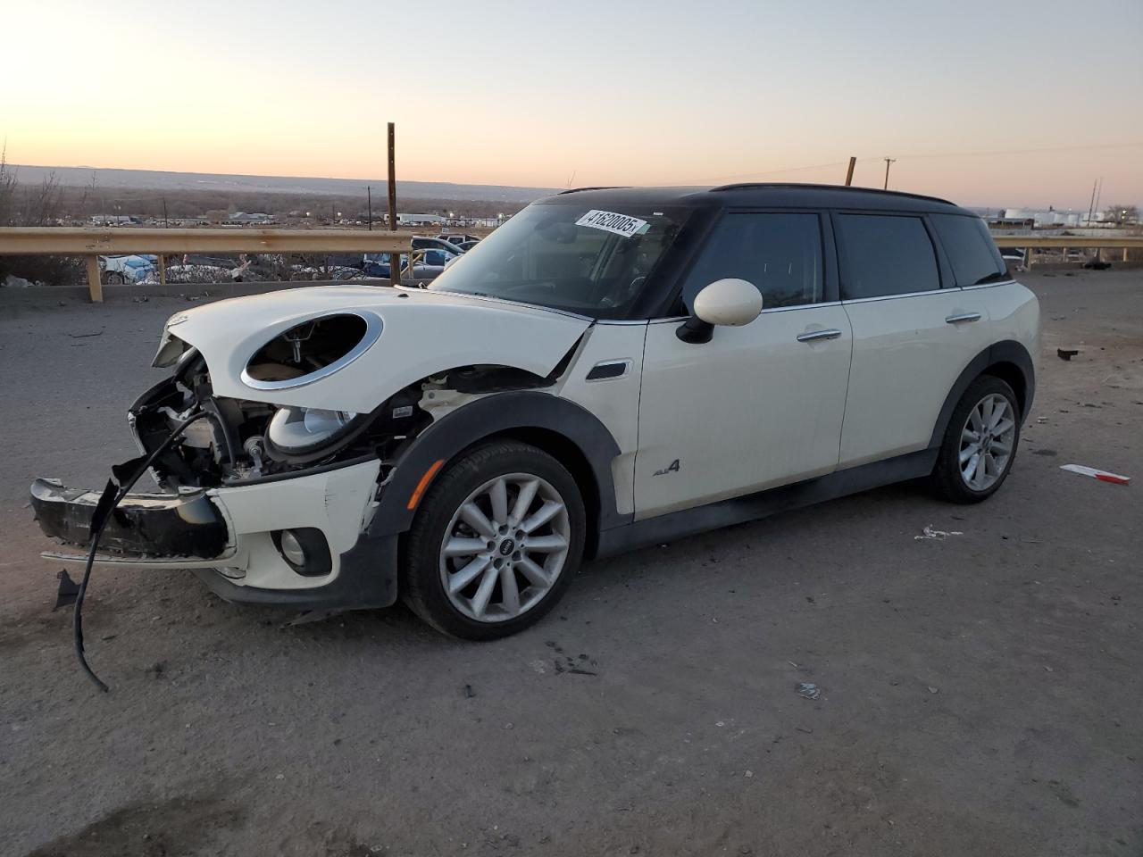2017 MINI COOPER CLU