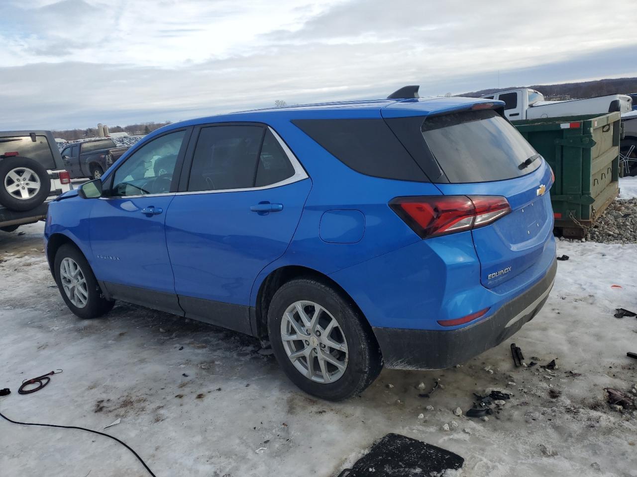 2024 CHEVROLET EQUINOX LT - Image 2