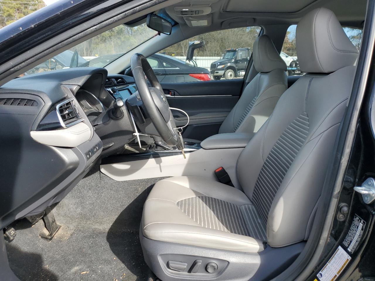 2018 TOYOTA CAMRY L - Фото 7