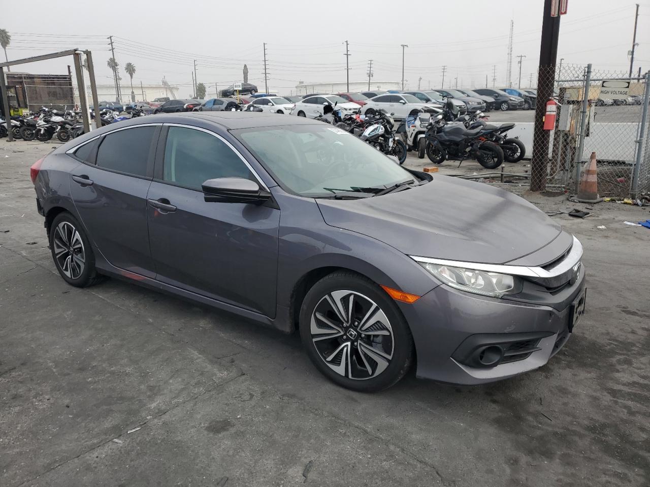 2017 HONDA CIVIC EXL - Image 4