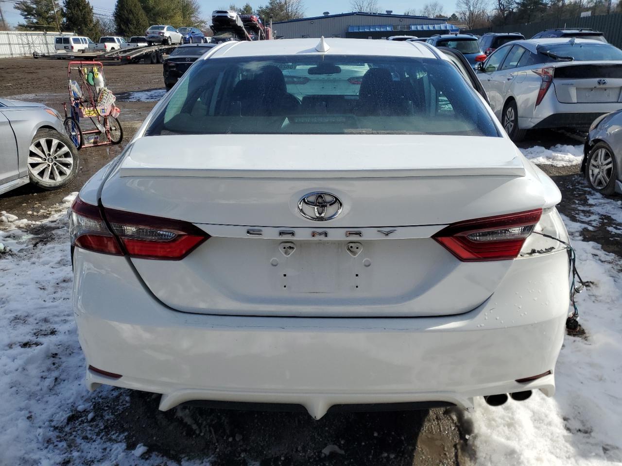 2021 TOYOTA CAMRY SE - Image 6