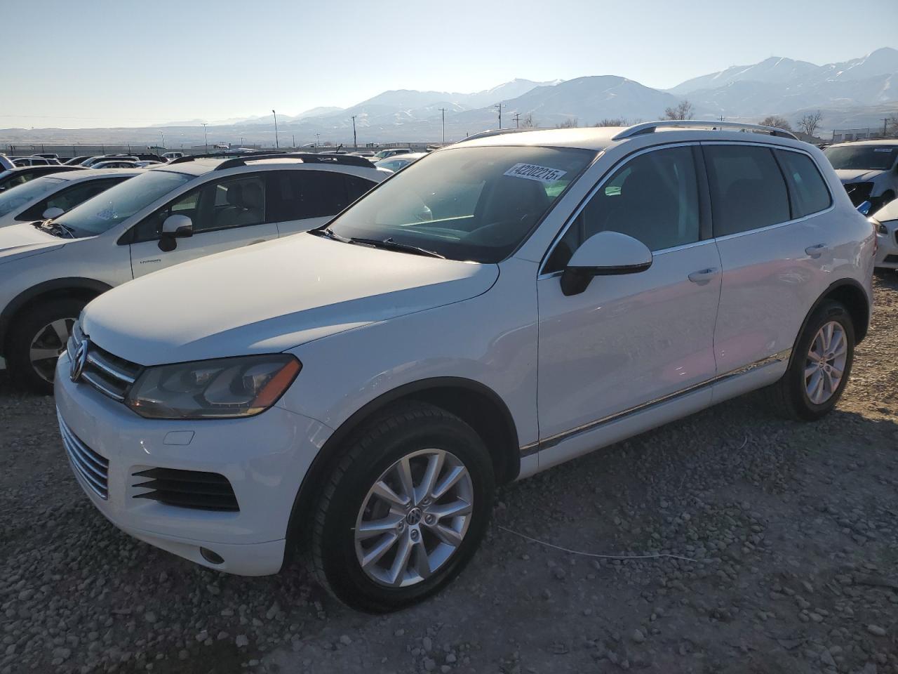 2014 VOLKSWAGEN TOUAREG V6