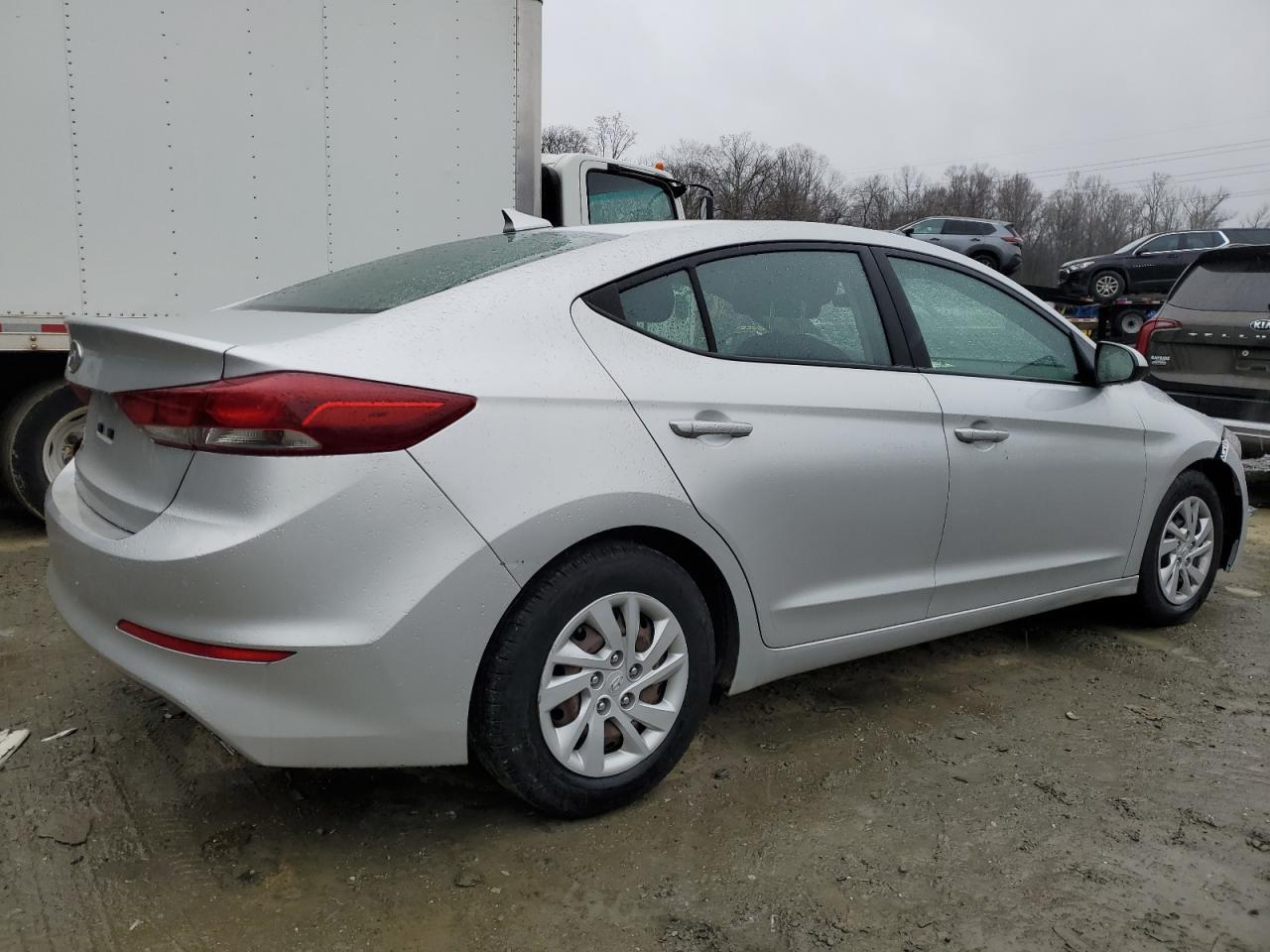 2018 HYUNDAI ELANTRA SE - Фото 3