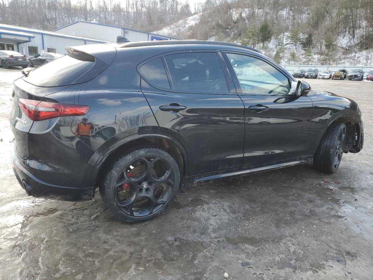 2022 ALFA ROMEO STELVIO TI - Image 3
