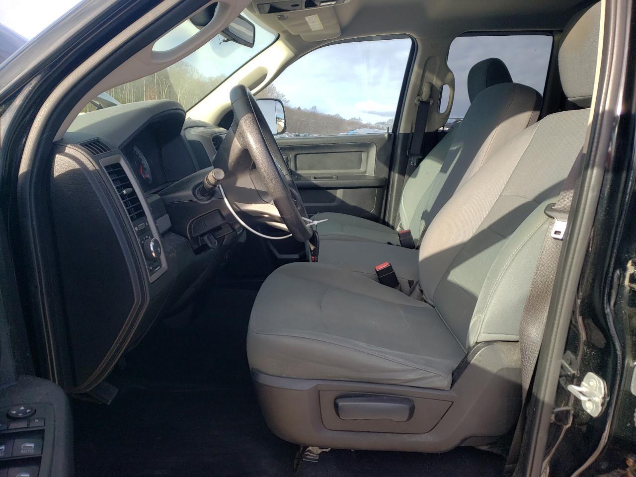 2014 RAM 1500 ST - Image 7