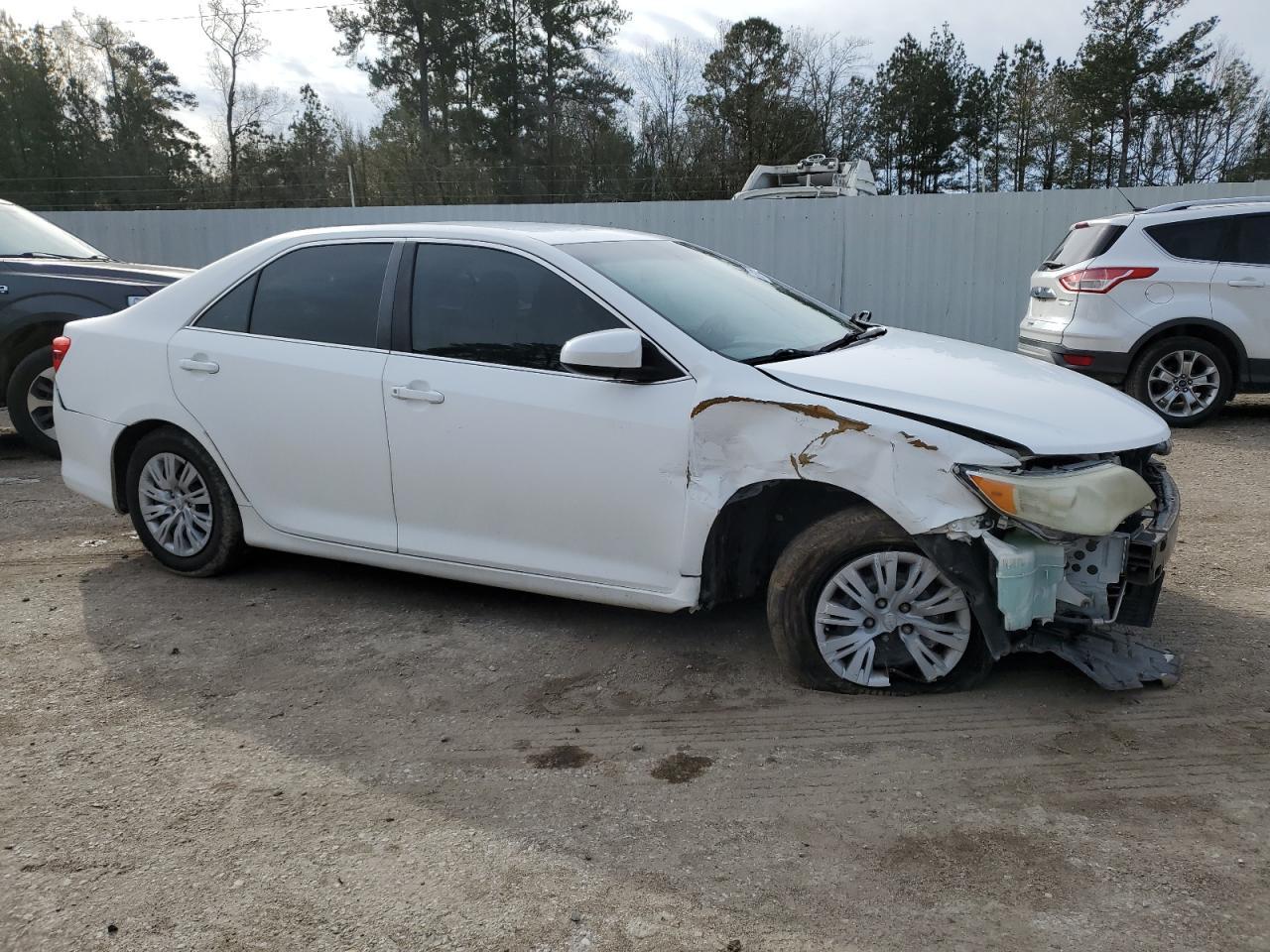 2014 TOYOTA CAMRY L - Image 4