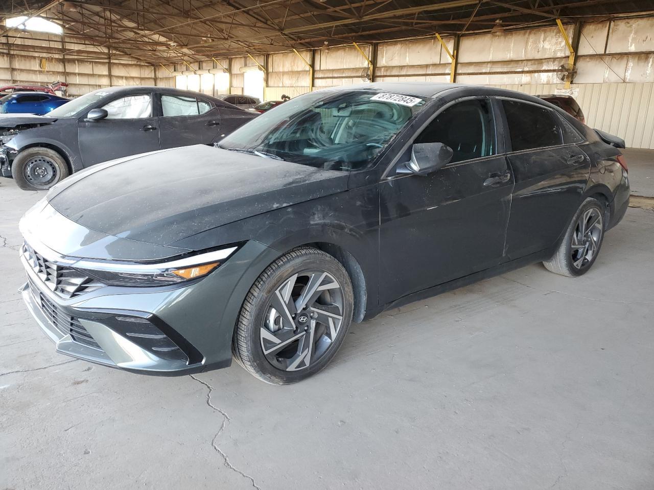 2024 HYUNDAI ELANTRA SE