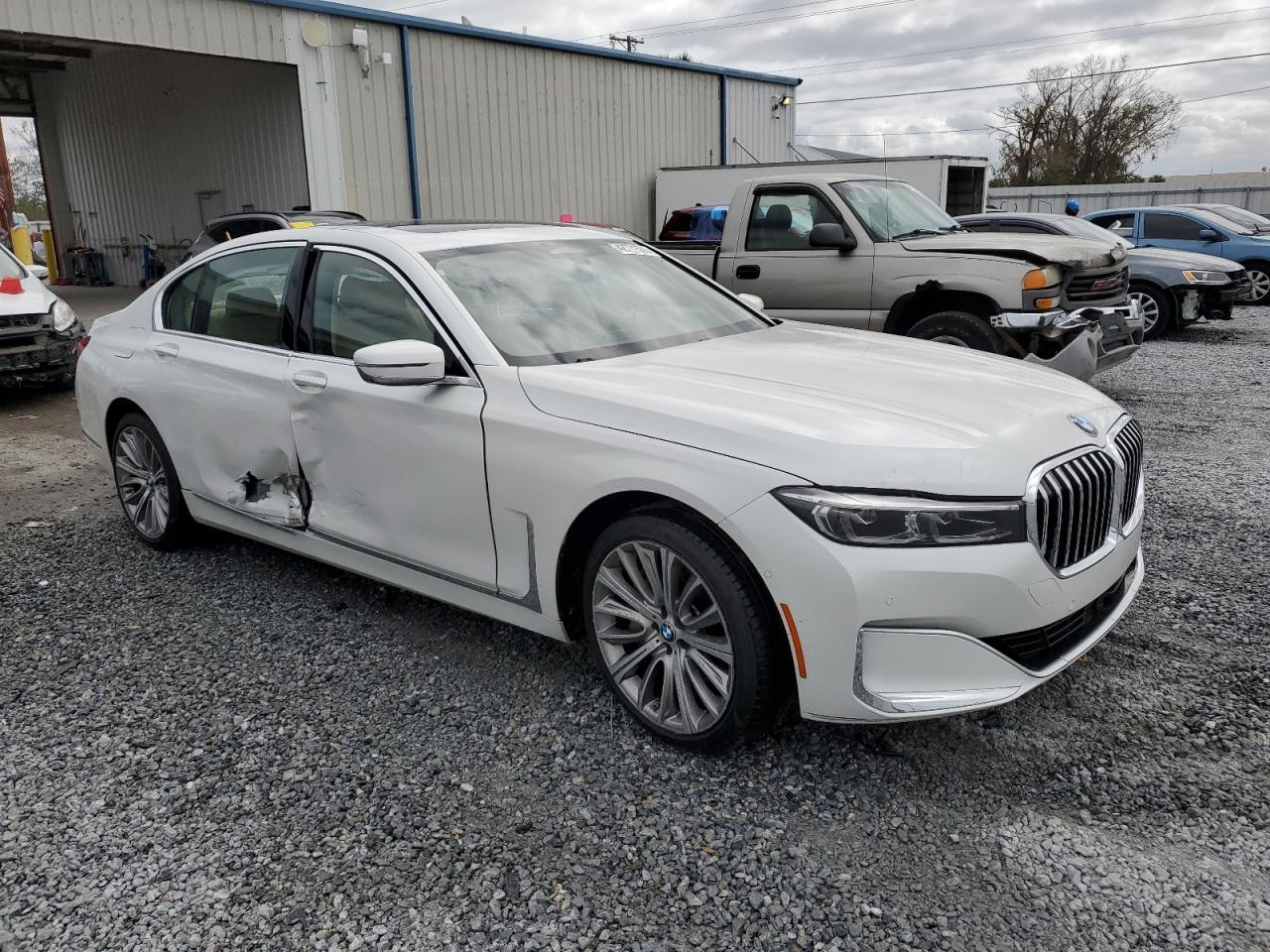 2020 BMW 750 XI - Фото 4