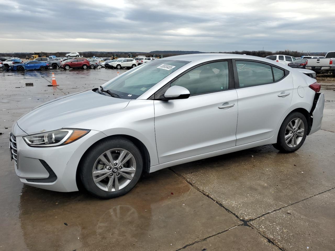 2018 HYUNDAI ELANTRA SE
