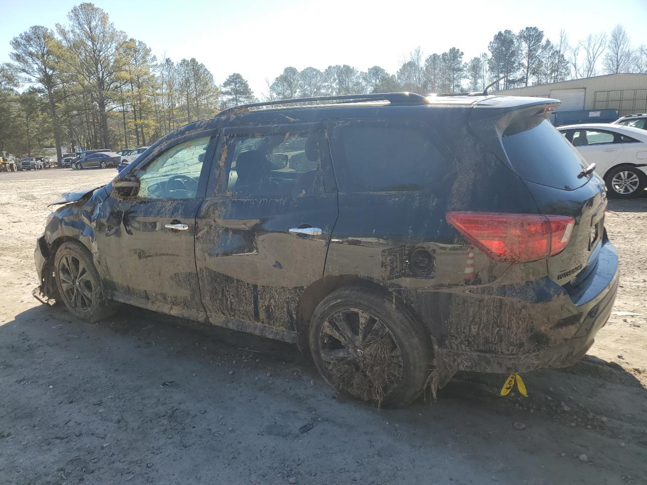 2018 NISSAN PATHFINDER - Фото 2