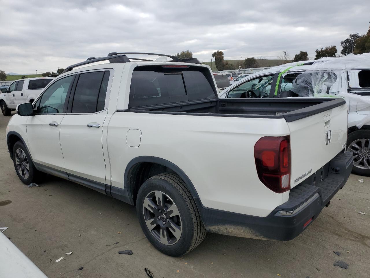 2019 HONDA RIDGELINE - Image 2