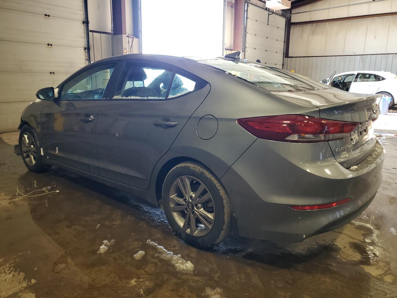2018 HYUNDAI ELANTRA SE - Image 2