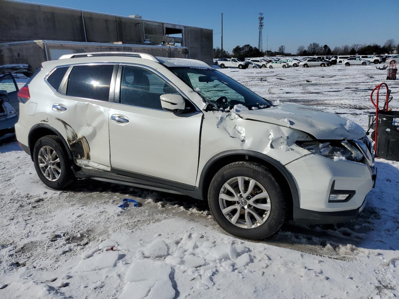 2017 NISSAN ROGUE S - Фото 4