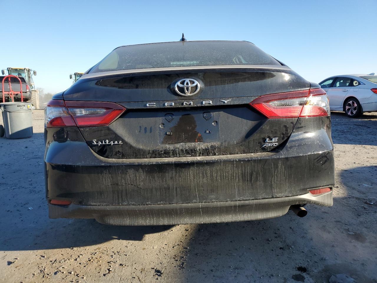 2024 TOYOTA CAMRY LE - Фото 6