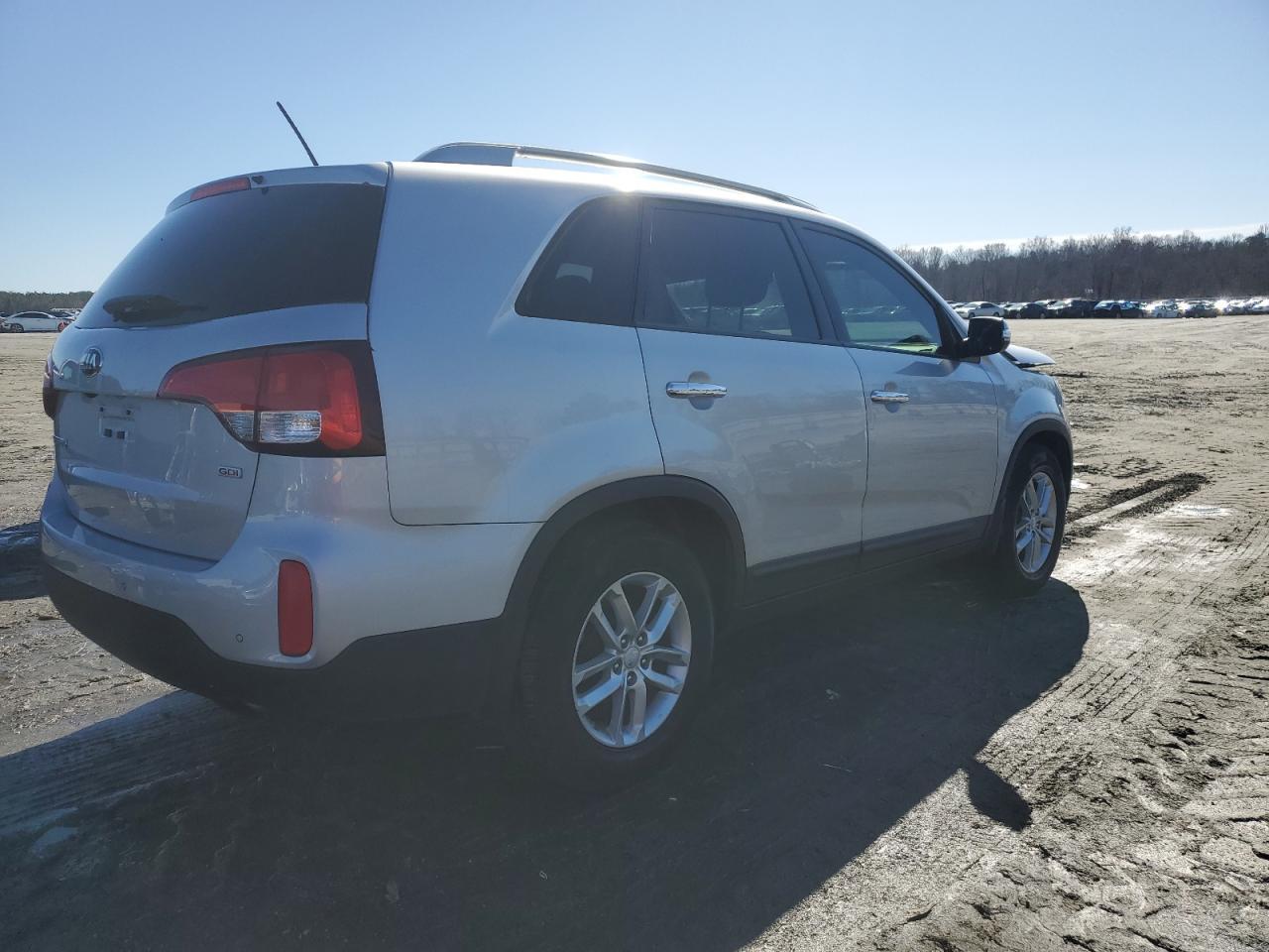 2015 KIA SORENTO LX - Image 3