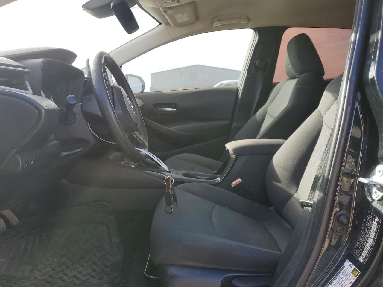 2020 TOYOTA COROLLA LE - Фото 7