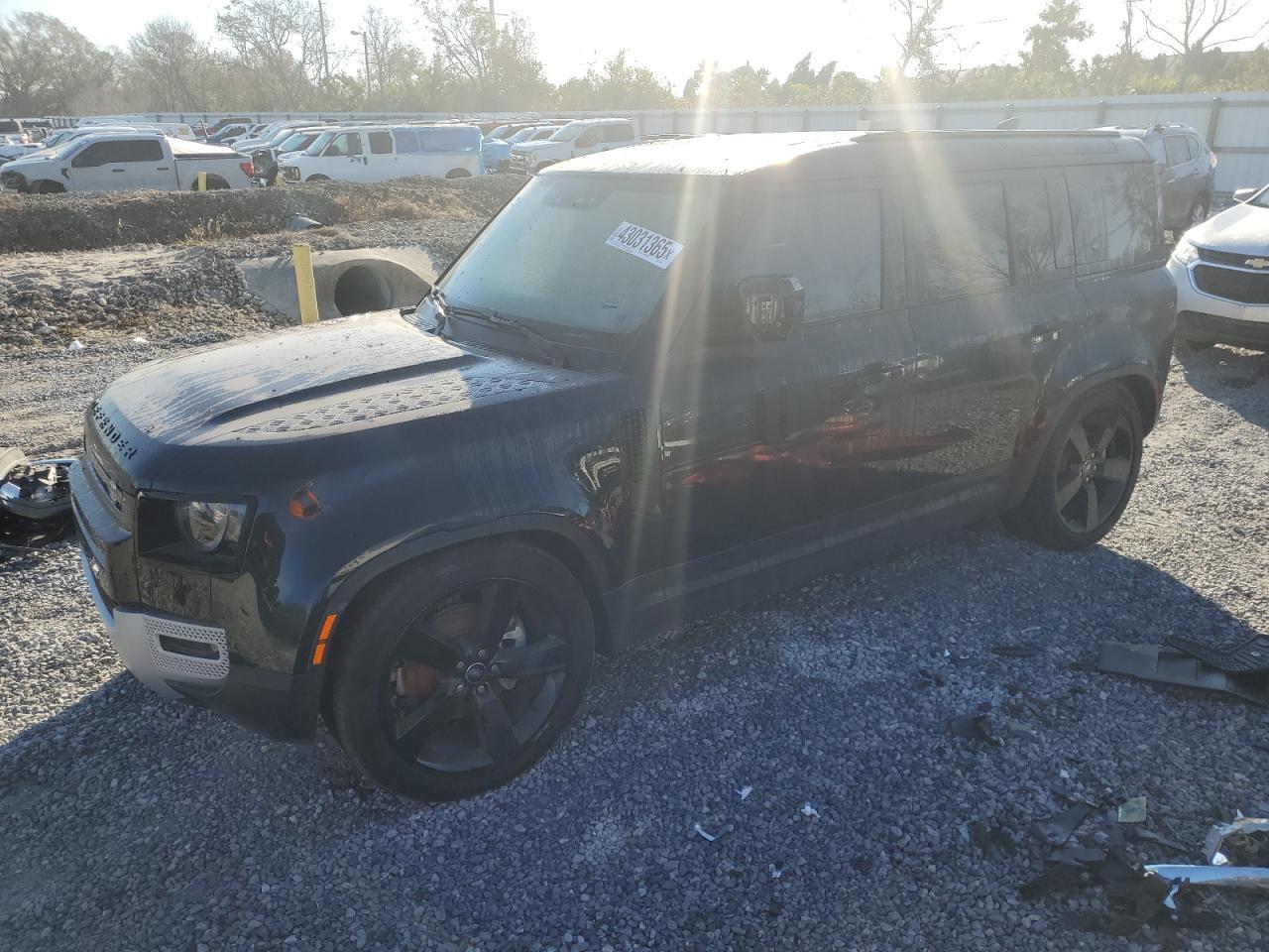 2024 LAND ROVER DEFENDER 1