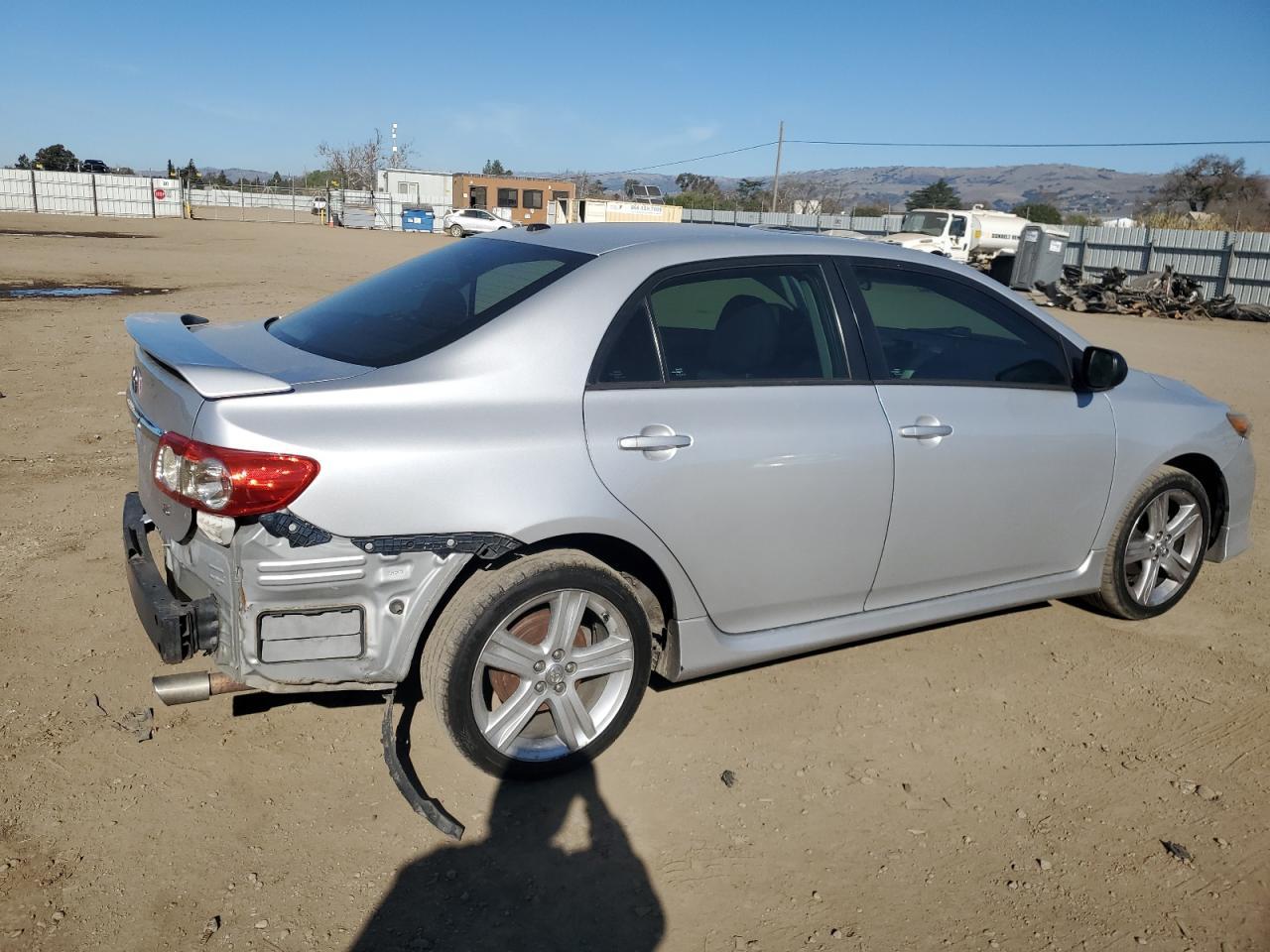 2013 TOYOTA COROLLA BA - Фото 3