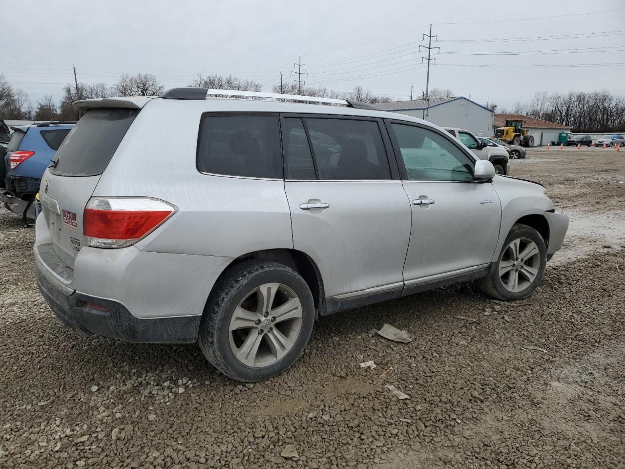 2011 TOYOTA HIGHLANDER - Image 3