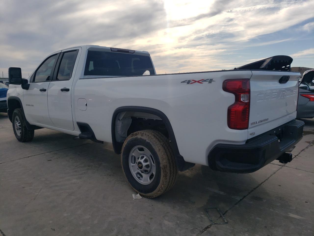 2024 CHEVROLET SILVERADO - Фото 2