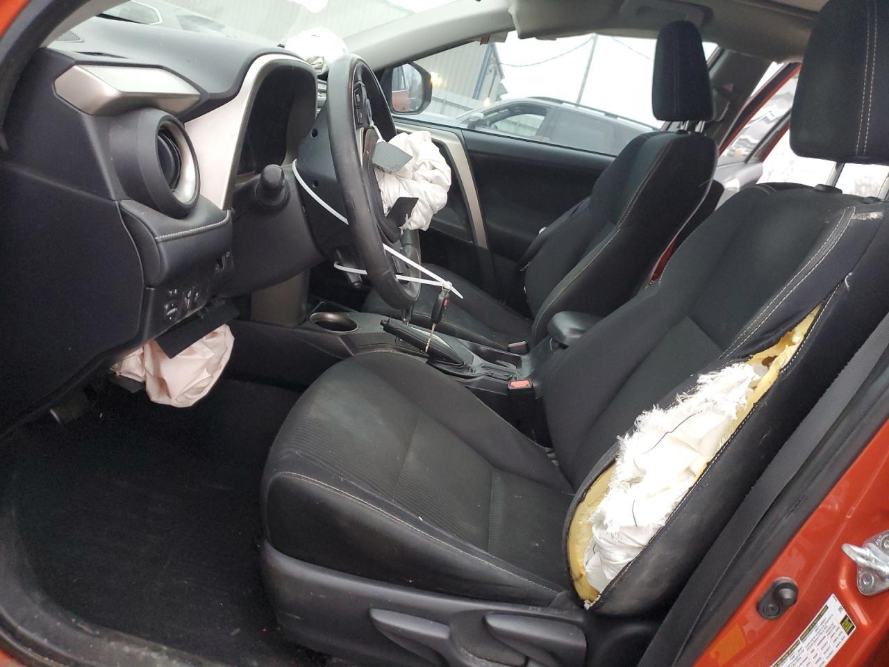 2015 TOYOTA RAV4 XLE - Фото 7