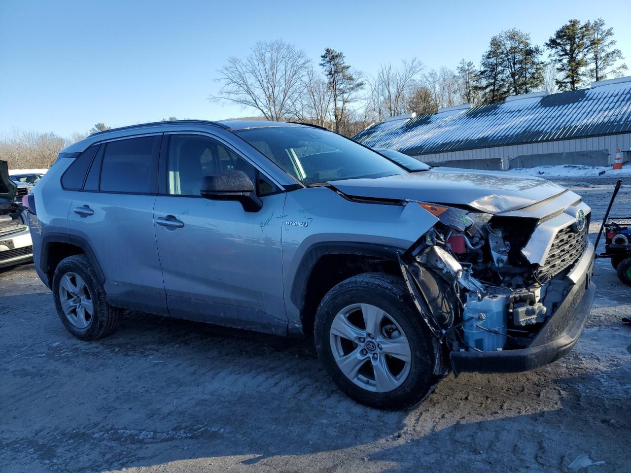 2021 TOYOTA RAV4 LE - Фото 4
