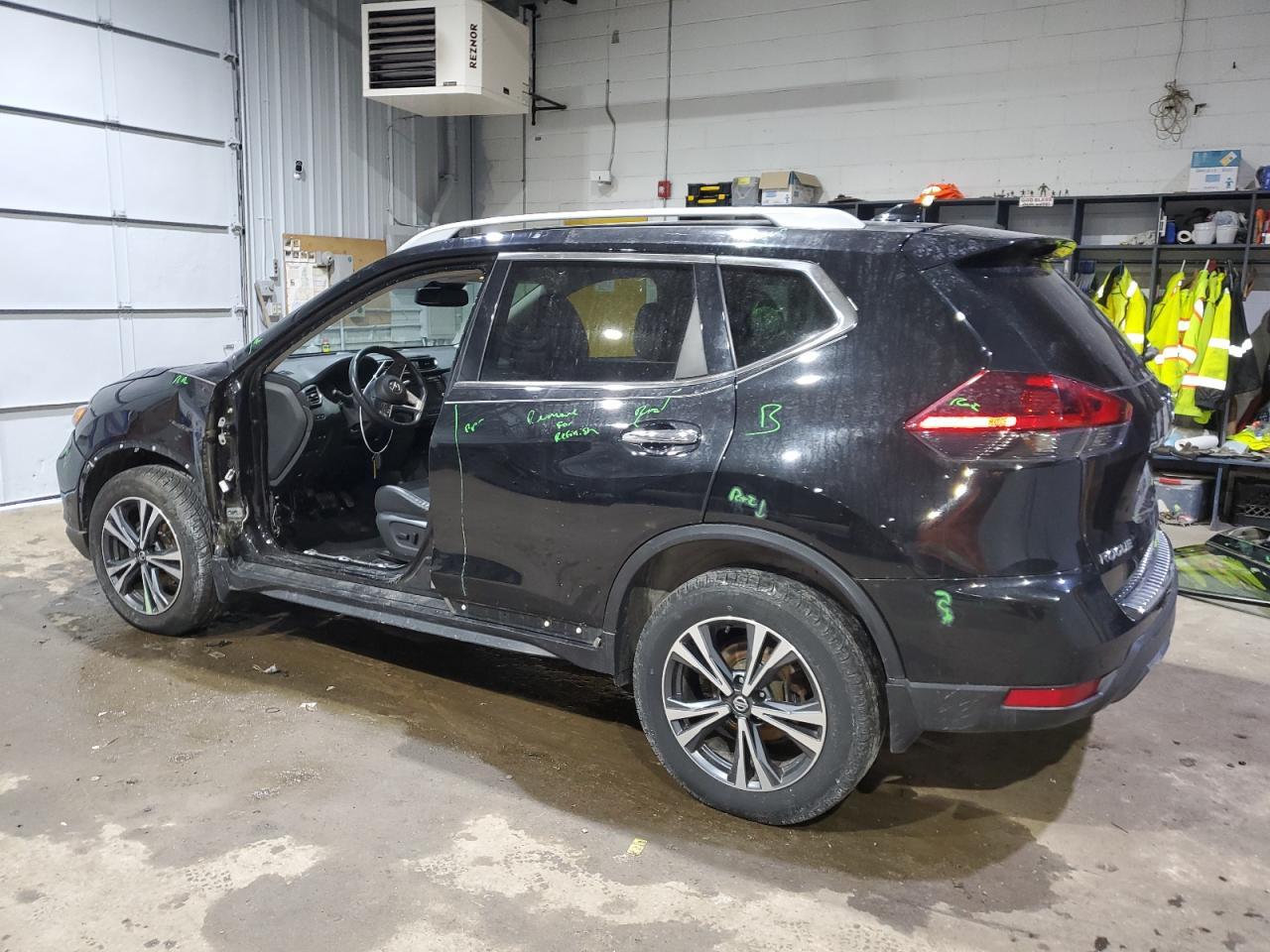 2018 NISSAN ROGUE S - Фото 2