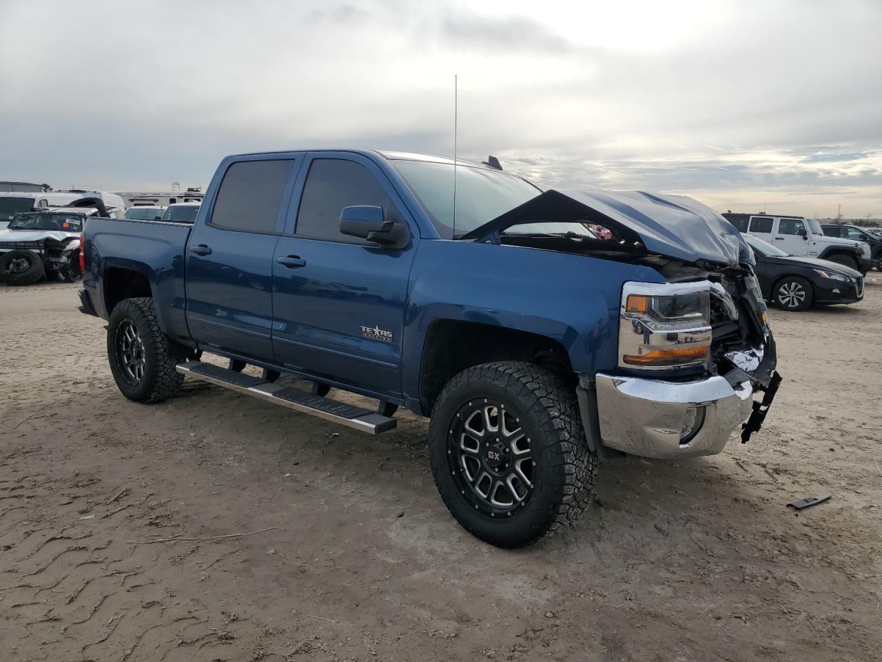2018 CHEVROLET SILVERADO - Фото 4
