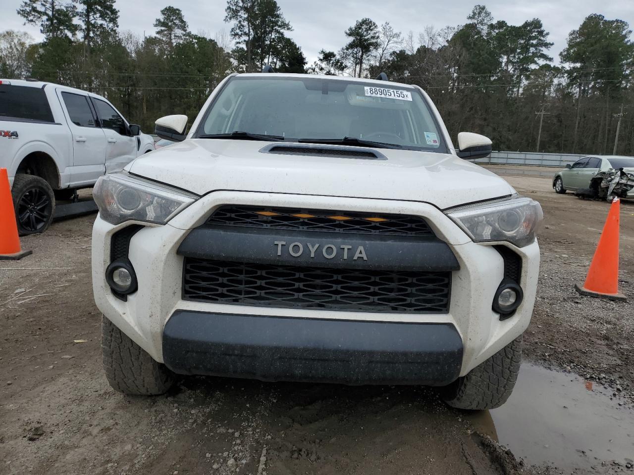 2019 TOYOTA 4RUNNER SR - Фото 5