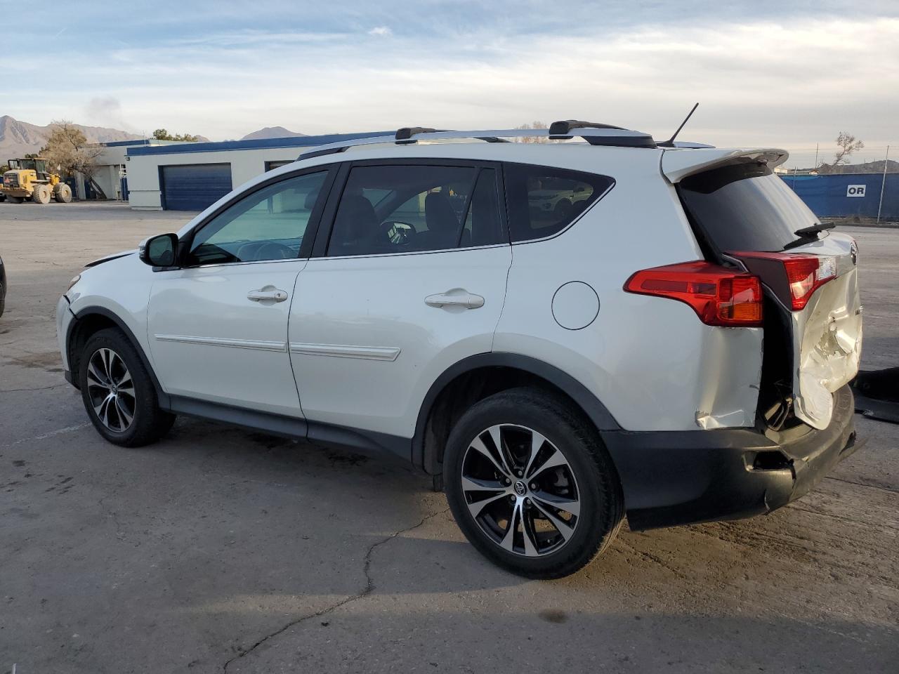 2015 TOYOTA RAV4 LIMIT - Фото 2