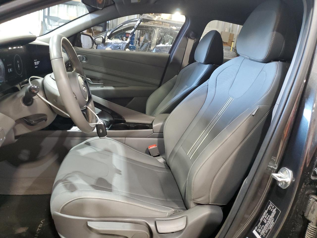 2023 HYUNDAI ELANTRA SE - Фото 7