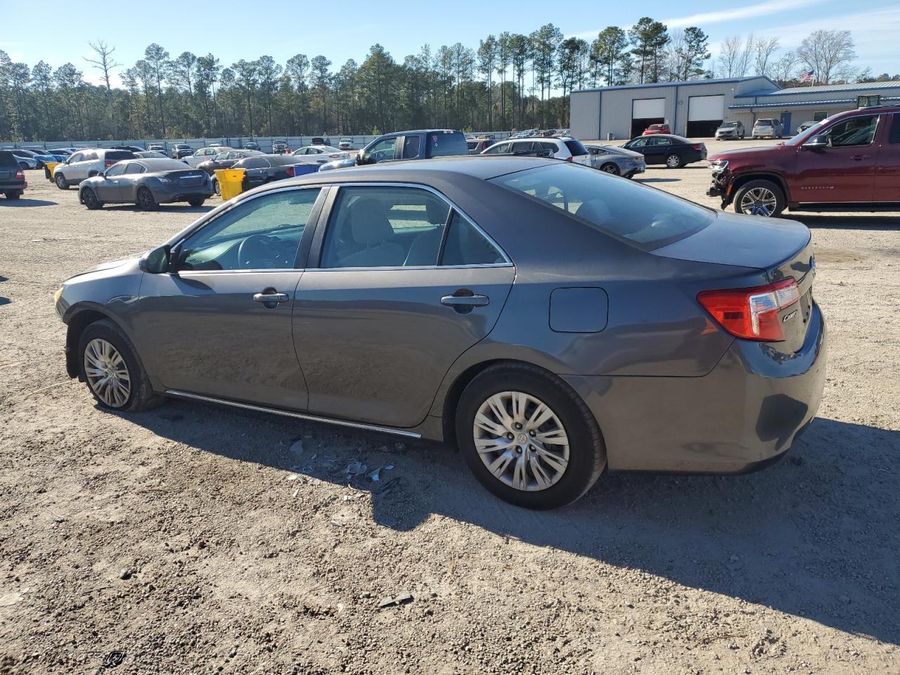 2013 TOYOTA CAMRY L - Фото 2