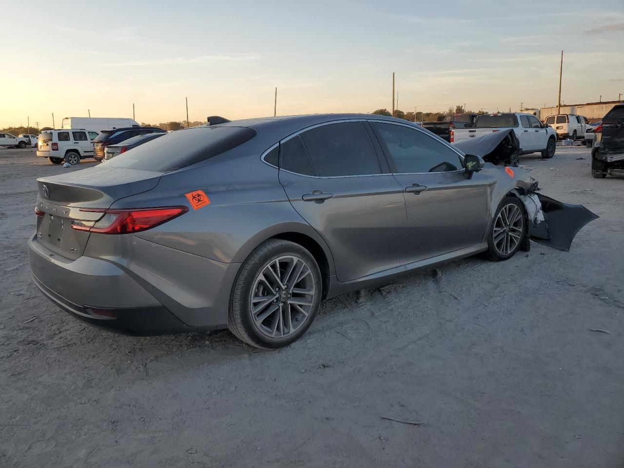 2025 TOYOTA CAMRY XSE - Фото 3